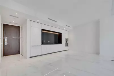 300 Biscayne Boulevard Way #3008W, Miami, FL 33131 - Photo 5