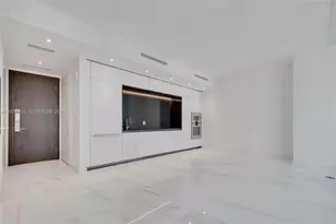 300 Biscayne Blvd Way, Miami, FL 33131 - Photo 3