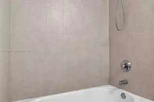 3340 NE 190th St, Aventura, FL 33180 - Photo 35