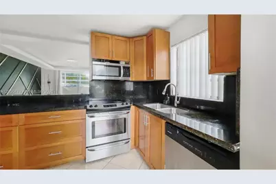 16450 Miami Dr #103, North Miami Beach, FL 33162 - Photo 23