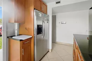16450 Miami Dr, North Miami Beach, FL 33162 - Photo 25