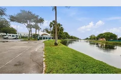 16450 Miami Dr #103, North Miami Beach, FL 33162 - Photo 31