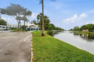 16450 Miami Dr, North Miami Beach, FL 33162 - Photo 31