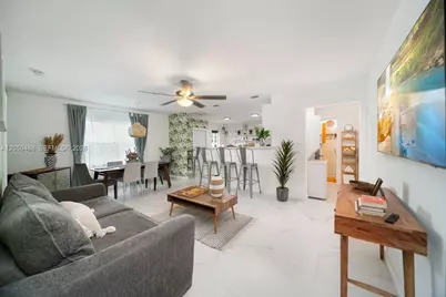 810 NW 21st Ct, Miami, FL 33125 - Photo 21
