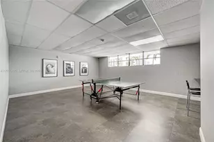 200 E Leslie Dr, Hallandale Beach, FL 33009 - Photo 31