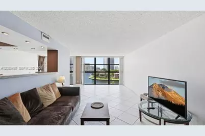 200 E Leslie Dr #722, Hallandale Beach, FL 33009 - Photo 17
