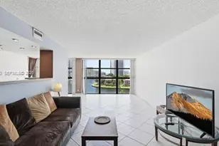200 E Leslie Dr, Hallandale Beach, FL 33009 - Photo 17