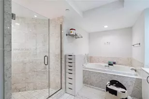 1331 Brickell Bay Dr, Miami, FL 33131 - Photo 29