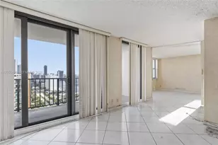 2401 S Ocean Dr, Hollywood, FL 33019 - Photo 15
