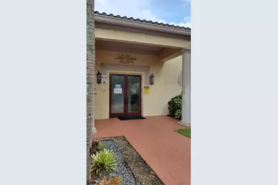 8205 Lake Dr #101, Doral, FL 33166 - Photo 21
