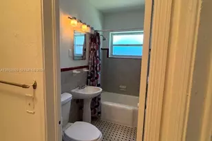 2499 SW 27th St, Miami, FL 33133 - Photo 9