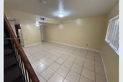 5 Olive Dr #12, Hialeah, FL 33010 - Photo 5