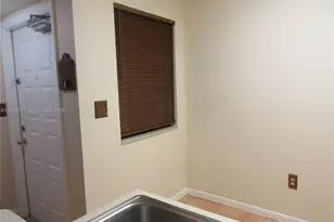 15545 N Miami Lakeway N, Miami Lakes, FL 33014 - Photo 7
