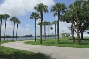 15545 N Miami Lakeway N, Miami Lakes, FL 33014 - Photo 3