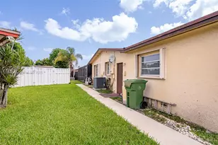 8721 NW 18th St, Pembroke Pines, FL 33024 - Photo 11