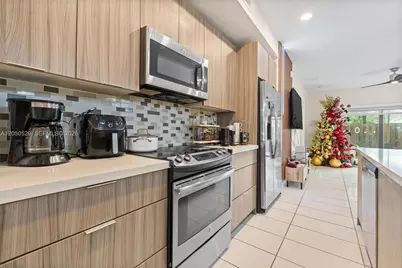 7809 NW 104th Ave #1, Doral, FL 33178 - Photo 7