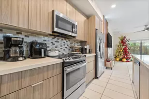 7809 NW 104th Ave, Doral, FL 33178 - Photo 7
