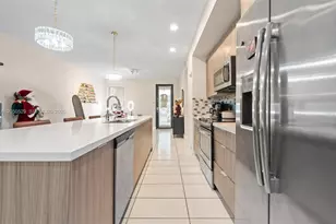 7809 NW 104th Ave, Doral, FL 33178 - Photo 9
