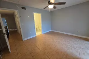 10028 NW 41st St, Doral, FL 33178 - Photo 9