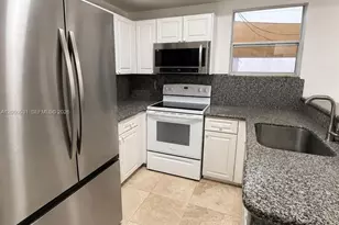 5230 NW 109th Ave, Doral, FL 33178 - Photo 7