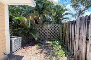 9850 W Heather Ln, Miramar, FL 33025 - Photo 17