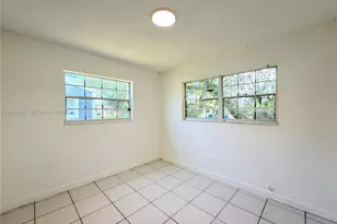 9850 W Heather Ln, Miramar, FL 33025 - Photo 11