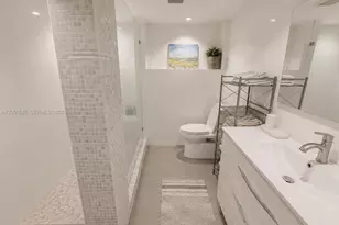 555 NE 15th St, Miami, FL 33132 - Photo 25