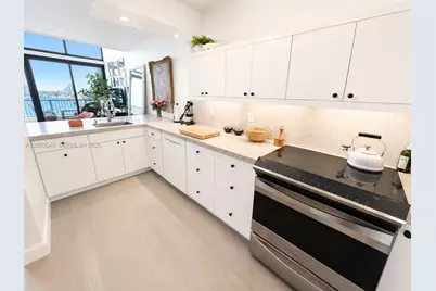 555 NE 15th St #T6, Miami, FL 33132 - Photo 5