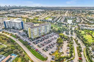 4400 Hillcrest Dr, Hollywood, FL 33021 - Photo 39
