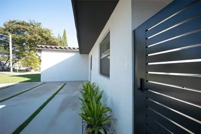 15411 NE 10th Ave, North Miami Beach, FL 33162 - Photo 5