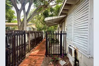 1053 NE 128th St, North Miami, FL 33161 - Photo 15