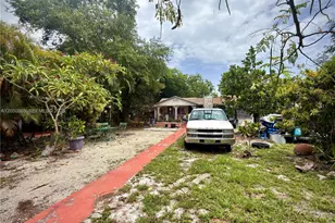 1053 NE 128th St, North Miami, FL 33161 - Photo 11