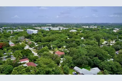 1053 NE 128th St, North Miami, FL 33161 - Photo 31