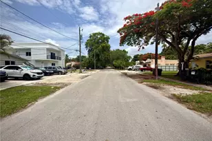 1053 NE 128th St, North Miami, FL 33161 - Photo 21