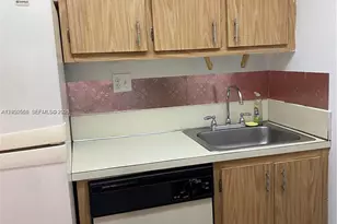 5841 Washington St, Hollywood, FL 33023 - Photo 7