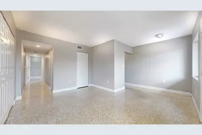 426 NW 13th Ave #2, Miami, FL 33125 - Photo 9