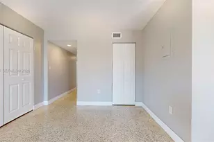 426 NW 13th Ave, Miami, FL 33125 - Photo 5