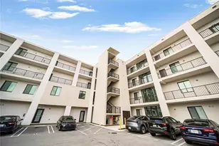 8265 NW 41st St, Doral, FL 33166 - Photo 27