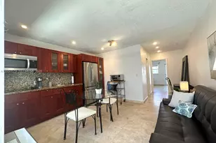 524 Washington Ave, Miami Beach, FL 33139 - Photo 7