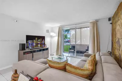 8501 NW 8th St #105, Miami, FL 33126 - Photo 3