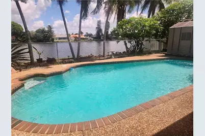 11711 NW 35th St, Sunrise, FL 33323 - Photo 3