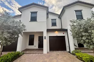 218 SW 159th Ct, Pembroke Pines, FL 33027 - Photo 1