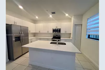 218 SW 159th Ct, Pembroke Pines, FL 33027 - Photo 7