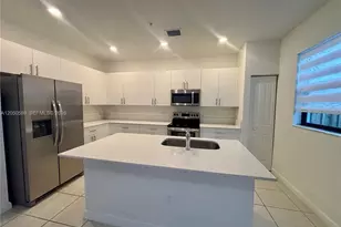 218 SW 159th Ct, Pembroke Pines, FL 33027 - Photo 7