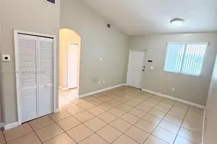 1652 SE 28th St, Homestead, FL 33035 - Photo 5