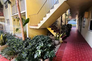 520 NE 38th St, Miami, FL 33137 - Photo 21