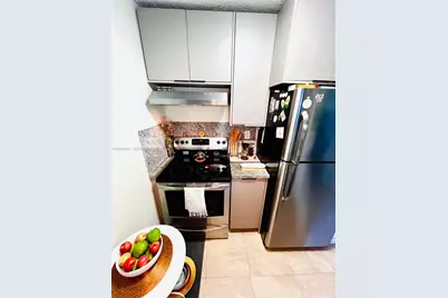 520 NE 38th St #15, Miami, FL 33137 - Photo 13