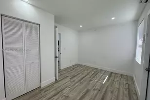 885 SW 29th Ave, Miami, FL 33135 - Photo 9