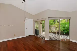9852 NW 9th Ct, Plantation, FL 33324 - Photo 5