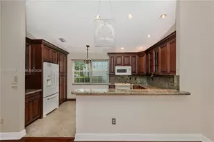 9852 NW 9th Ct, Plantation, FL 33324 - Photo 11